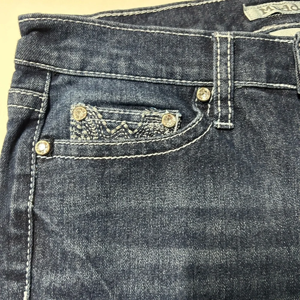 Mudd junior‎ size 3 skinny jeans with bedazzled back pockets low rise